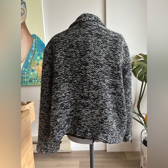 Nouveaux Black and White Jacket - Picture 6 of 6